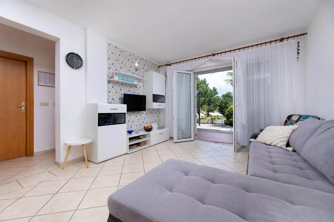 Apartment Mirta Cizici Croatia