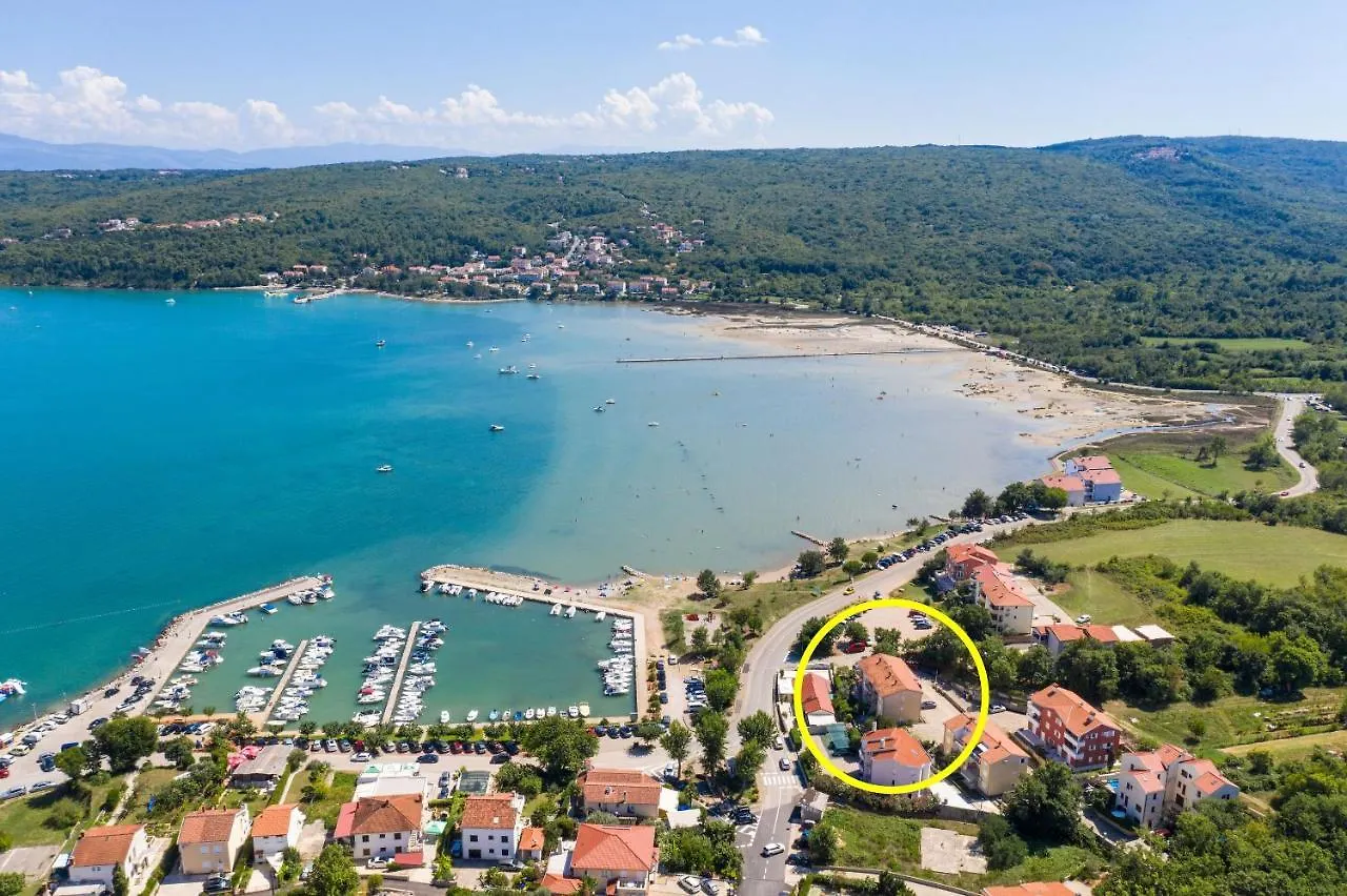 Apartment Mirta Cizici