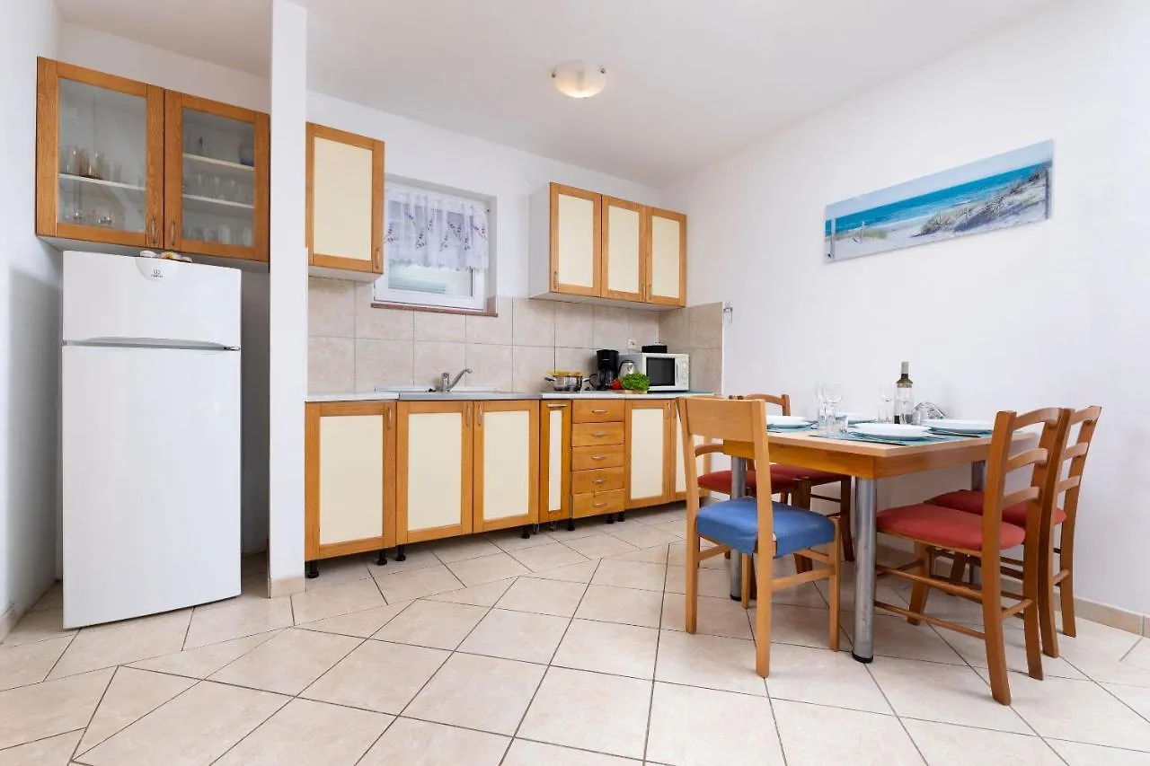 Apartment Mirta Cizici