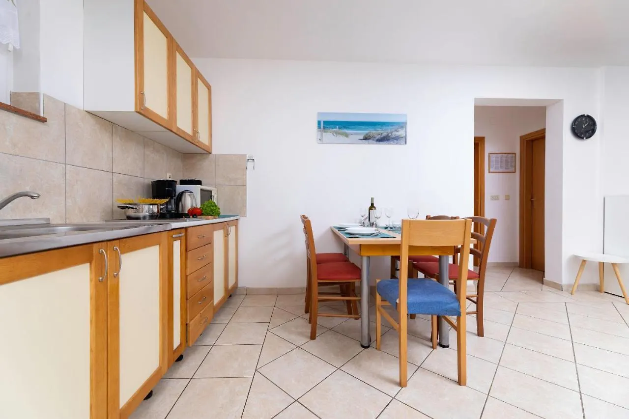 Apartment Mirta Cizici