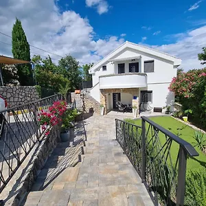  Apartment Rajna